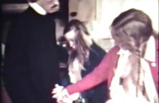 XXX Junge blonde russische Reife im Bett reife pralle titten durch das Loch in Strümpfen