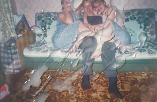 XXX Die Männer vervollständigten die Muschi das nackte reife titten Mädchen nach dem Eingriff im Solarium