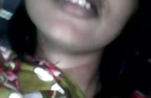XXX Lovelace tief schauen reife titte eine Frau in ein Loch in einer Vorlage